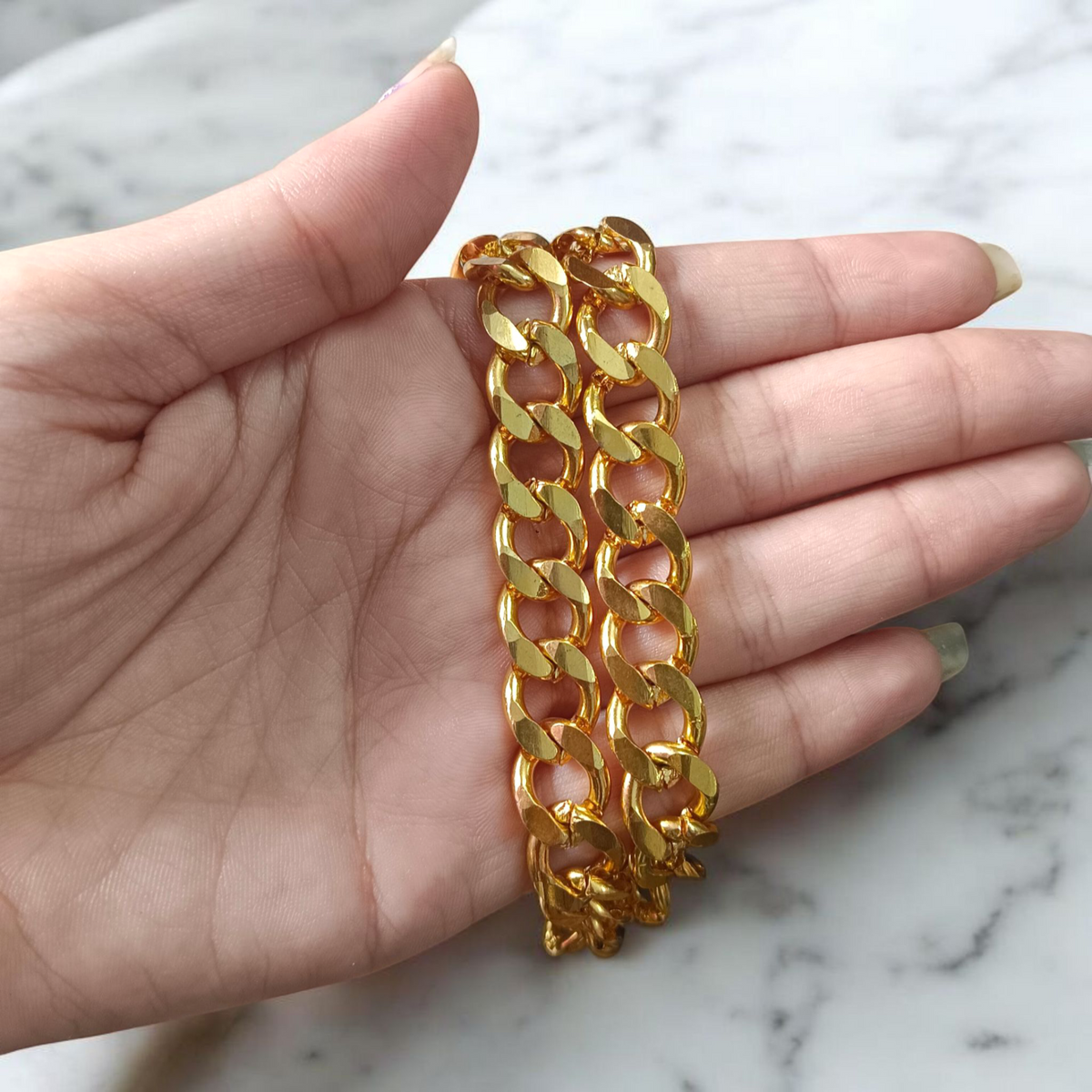 Artificial Gold Chain 1 Gram Gold Plated 20 Inch for boys and men, offering a stylish, affordable accessory for any occasion.