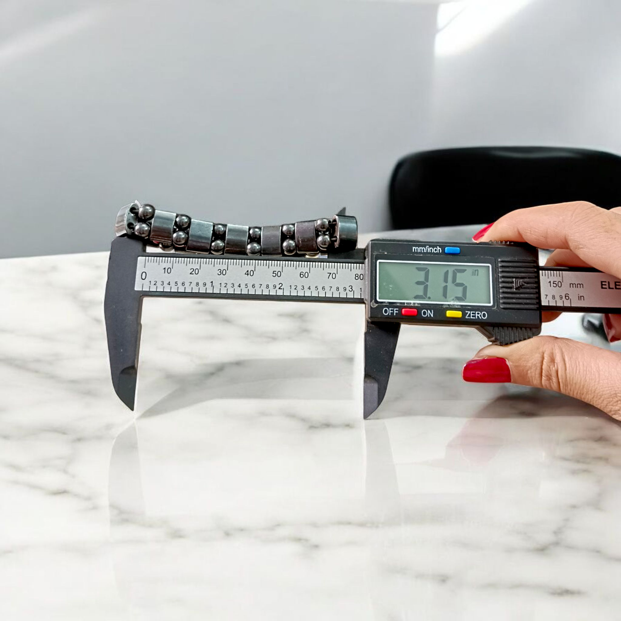 Black Magnetic Therapy Bracelet with Modern Link Design, Lab Certified for Weight Loss and BP Control