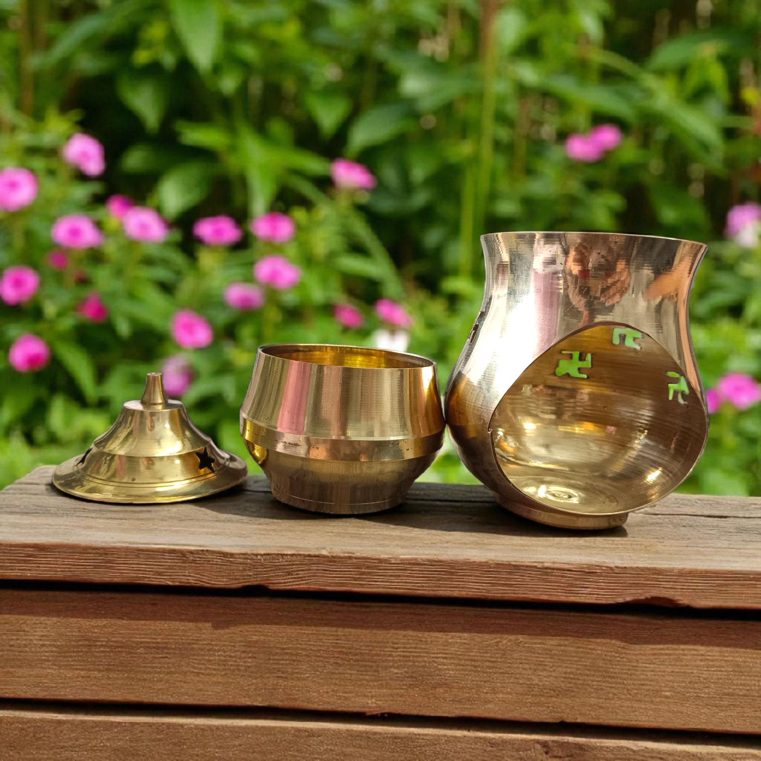 Brass Kapur Lamp for Burning Camphor – Traditional Camphor Burner with Handle for Puja and Rituals