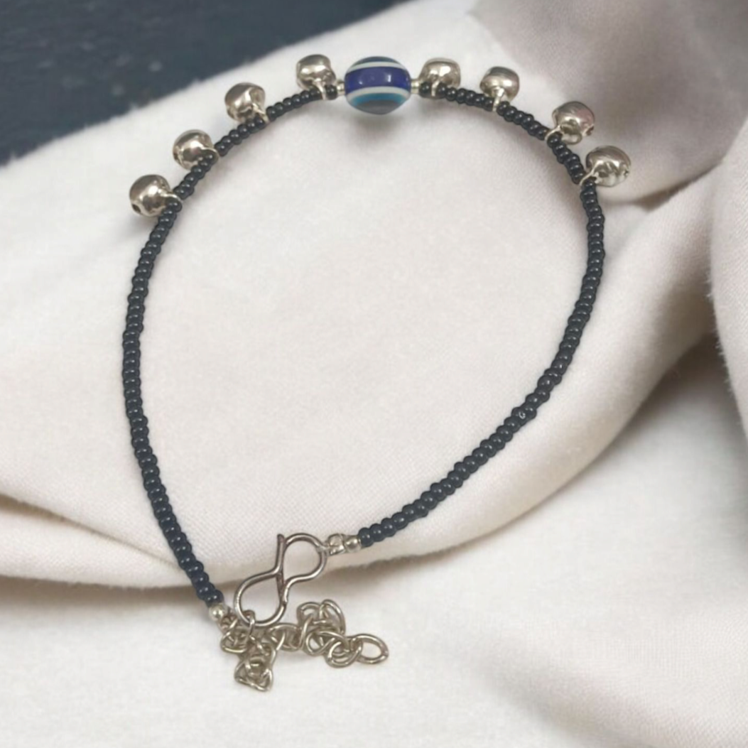 Fancy Anklet for Girls with Evil Eye symbol for protection and good luck. Elegant and stylish design with delicate beads.