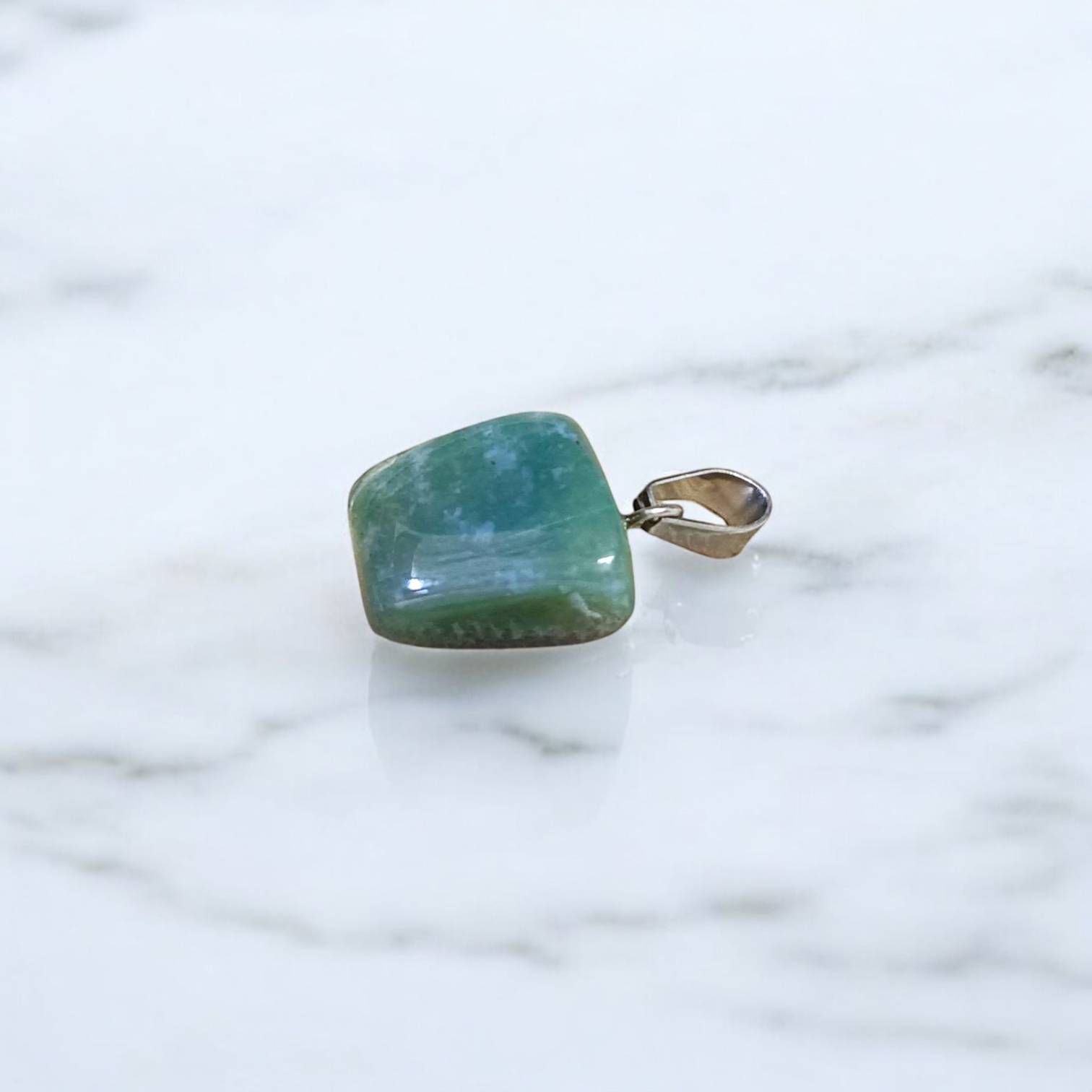 Green Aventurine Pendant with Metal Chain – African Green Jade Tumbled Healing Stone for Heart Chakra and Daily Wear