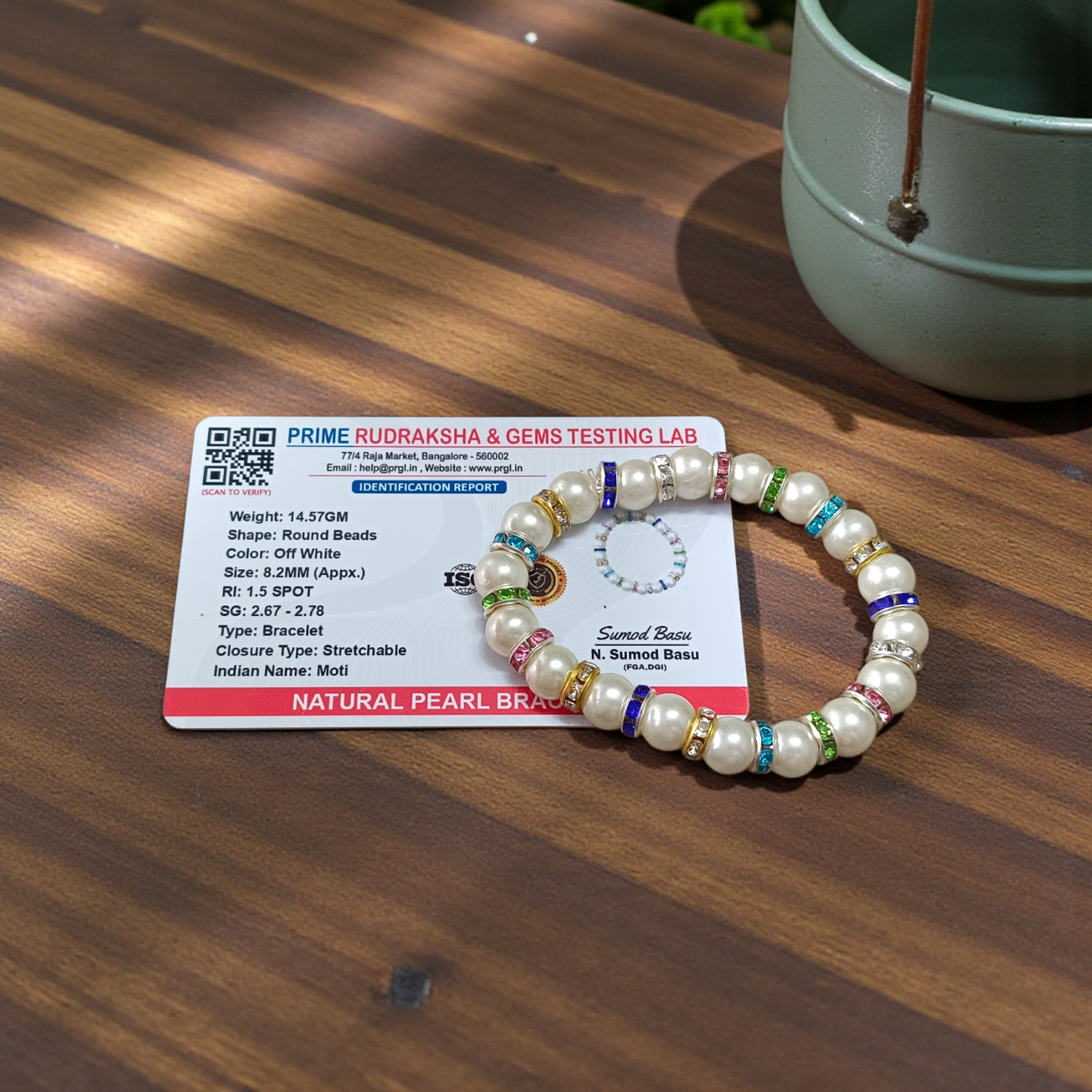 Image of Original Pearl Bracelet with 8MM natural pearls on a stretchable thread, lab-certified and suitable for astrological benefits