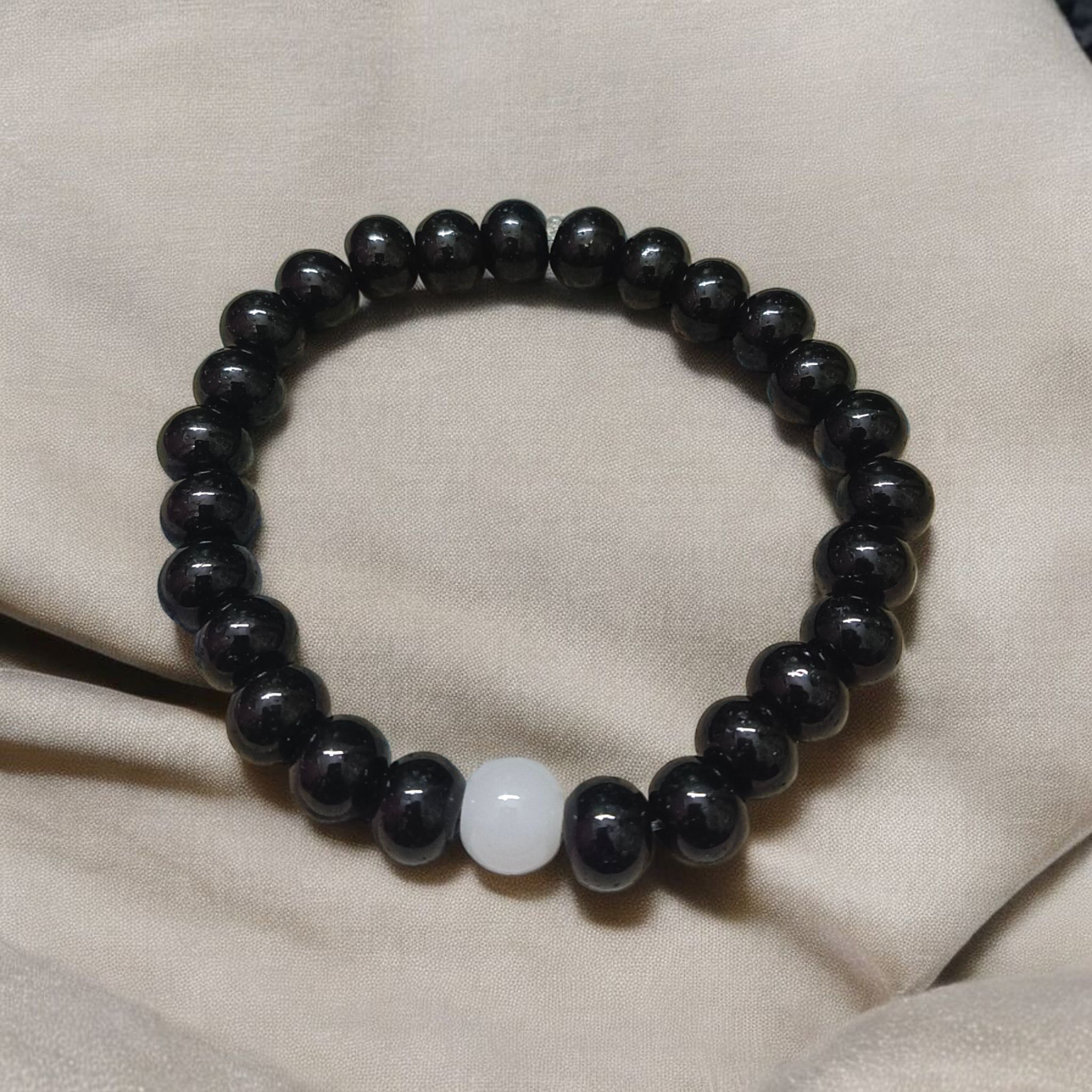 Lab Certified Natural Black and White Agate (Hakik) Bracelet with 8mm Beads for Healing and Energy Balance