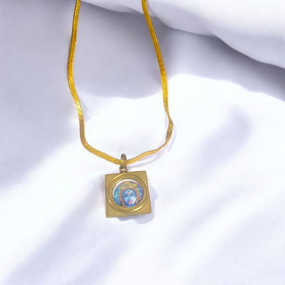 Maa Kali Vashikaran Locket featuring a powerful Vashikaran Yantra design, used for attracting success, protection, and spiritual empowerment.
