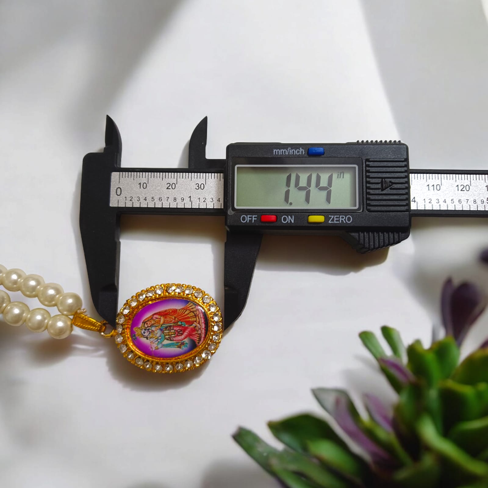 Moti Mala With Locket | Radha Krishna Locket