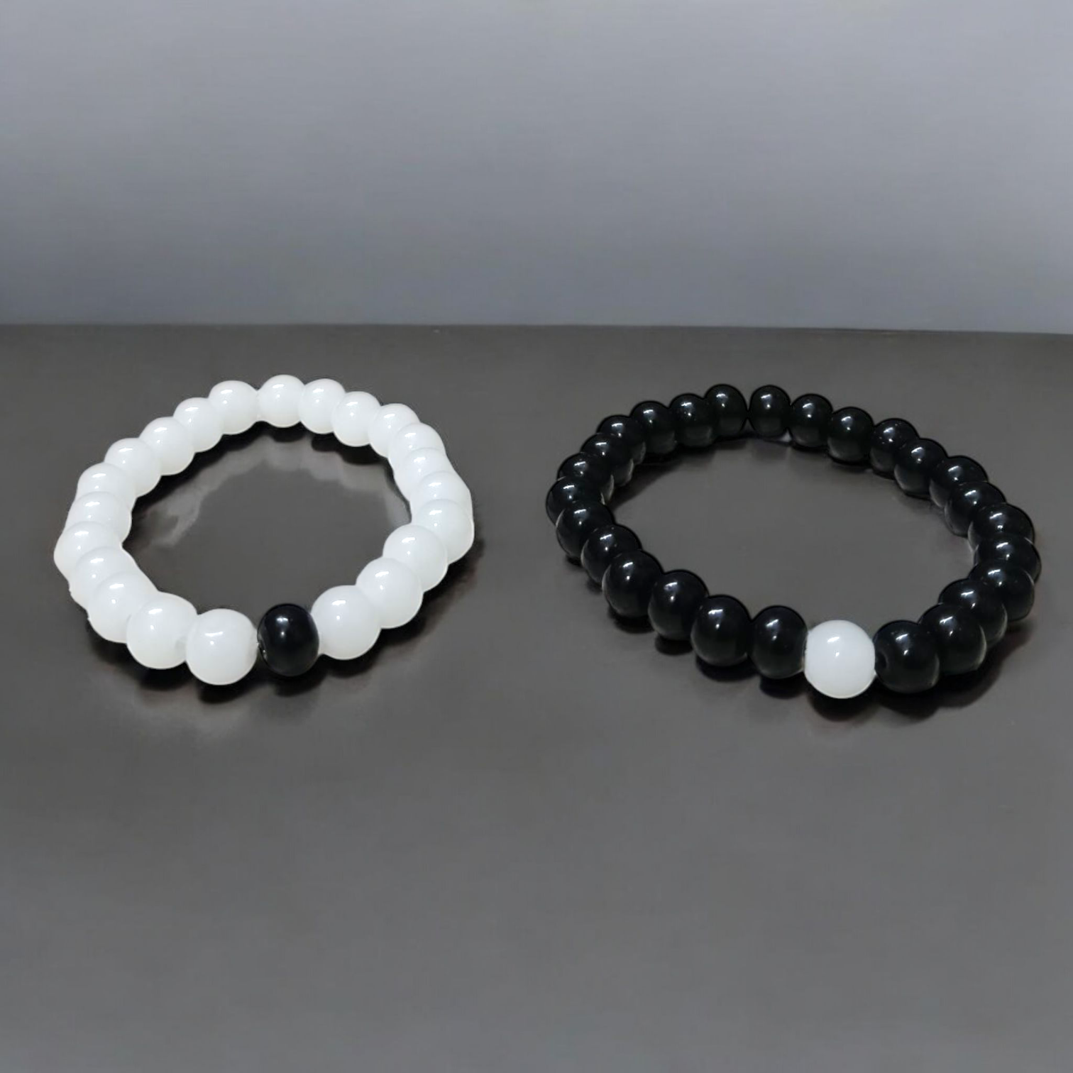 Natural Black & White Agate Couple Bracelet – 8MM Lab Certified Beads for Emotional Balance & Protection | Gurupujan