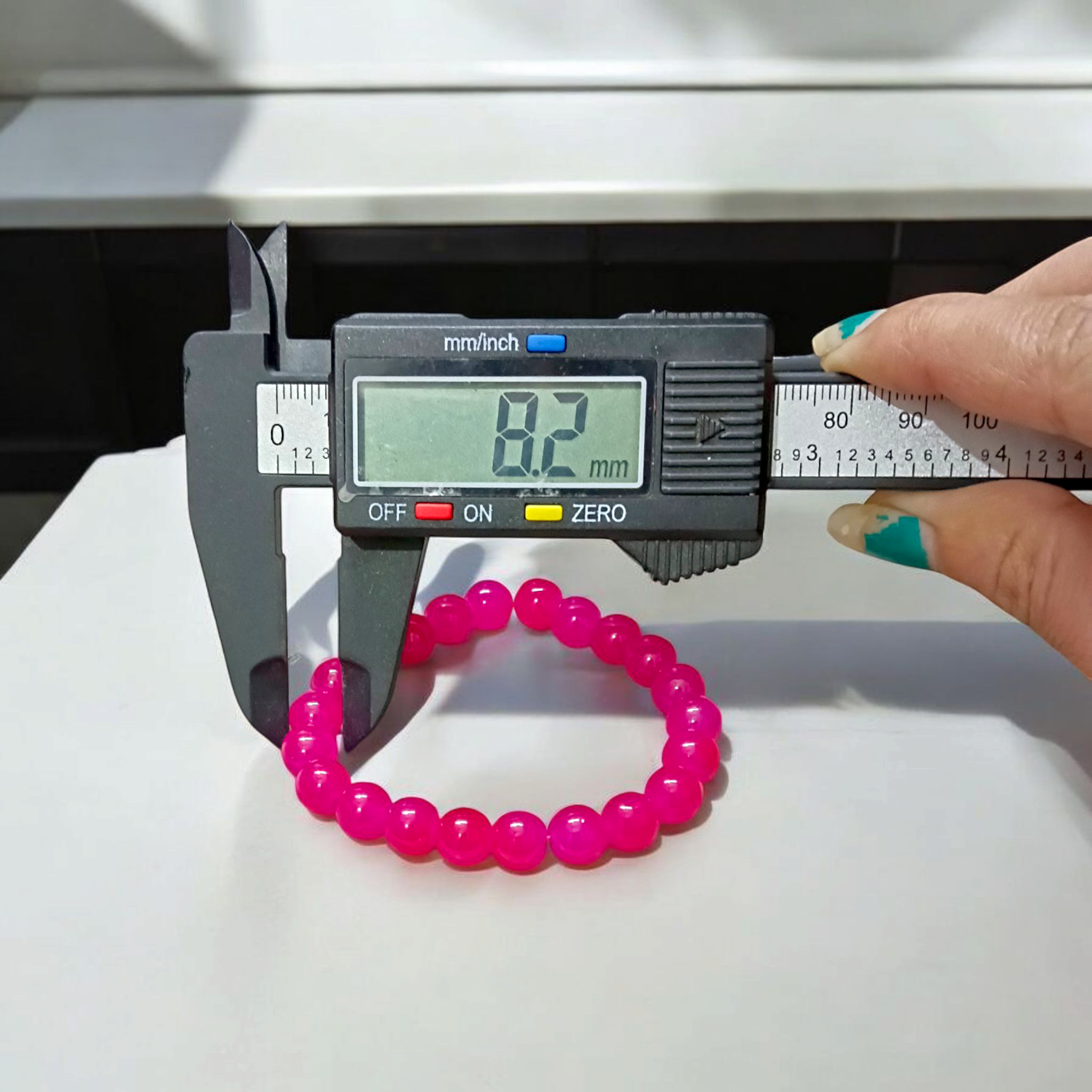 Natural Pink Agate Bracelet with 8mm polished round beads on stretchable string – Lab Certified