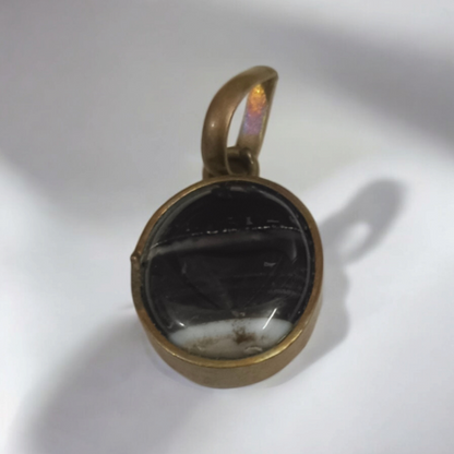 Original Black Sulemani Pendant - Lab Certified – Spiritual Jewelry for Focus and Emotional Stability