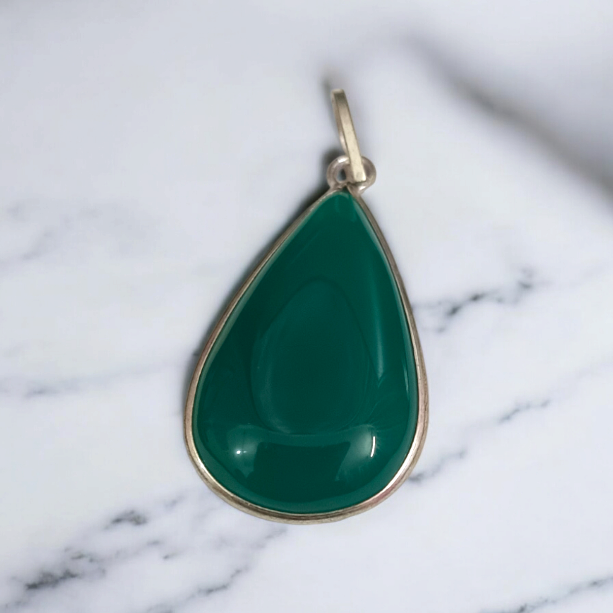 Original Green Sulemani Pendant – Lab Certified for Protection from Negative Energies