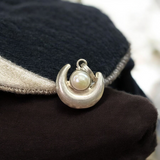 Pearl Moon Pendant made of certified Moti gemstone set in silver, used for astrology and emotional healing